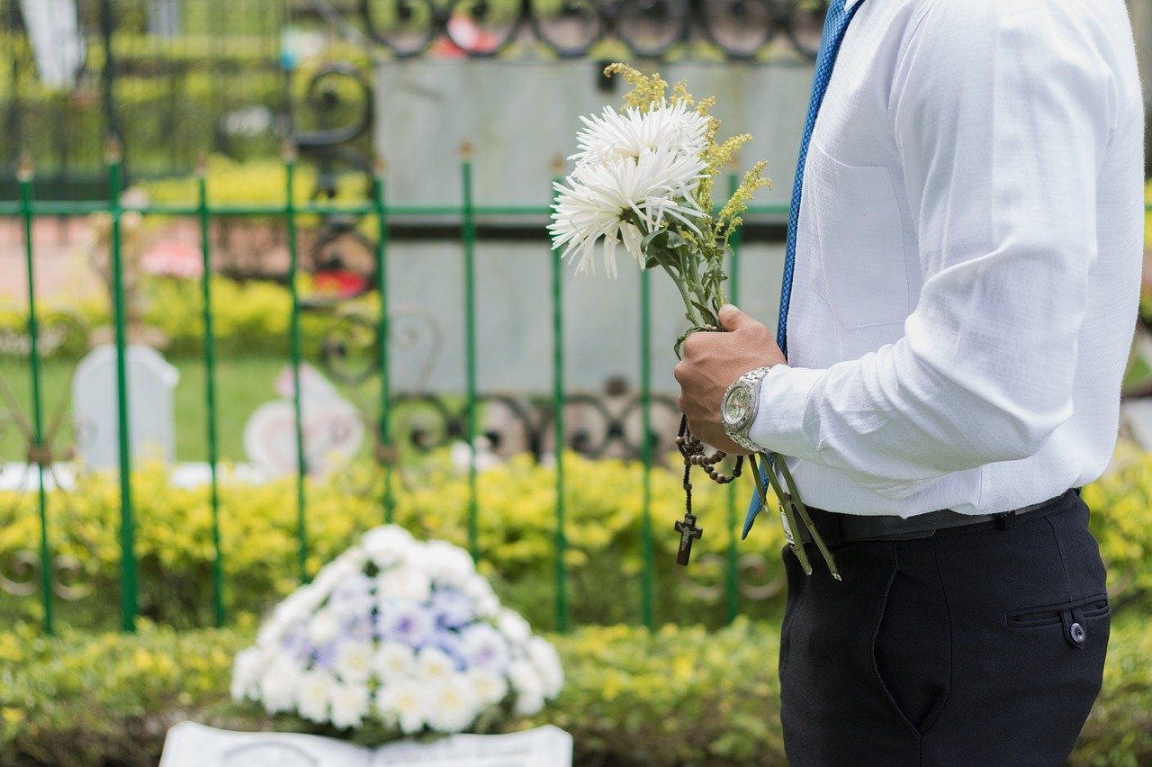 What to Do When a Loved One Passes Away